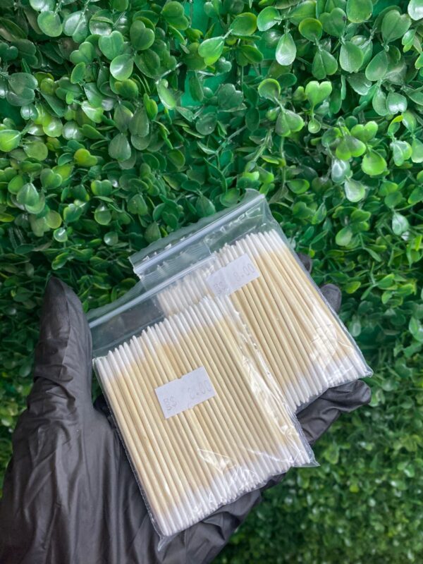 Palito com ponta de algodão